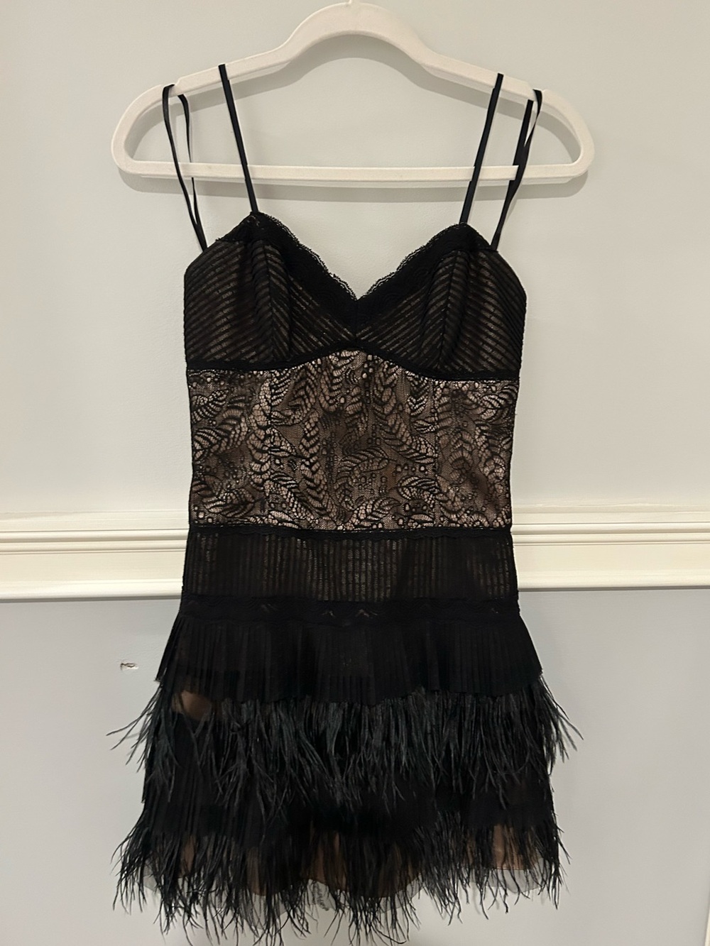 BCBG Maxazria Vintage Y2K Black Lace & Feather Tiered Slip Dress Size 0 New